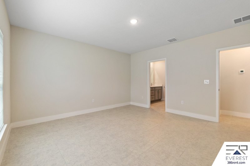 LIKE NEW, UPGRADED 3/2/2 IN POPULAR LEHIGH WOODS property image
