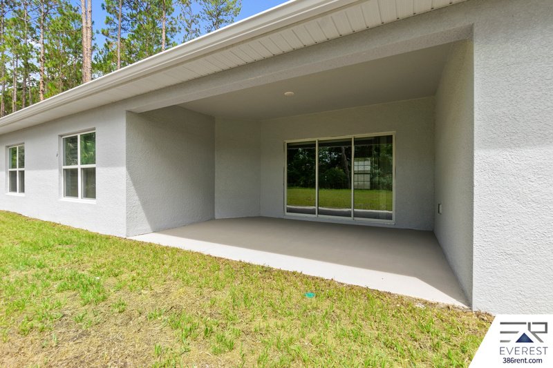 LIKE NEW, UPGRADED 3/2/2 IN POPULAR LEHIGH WOODS property image
