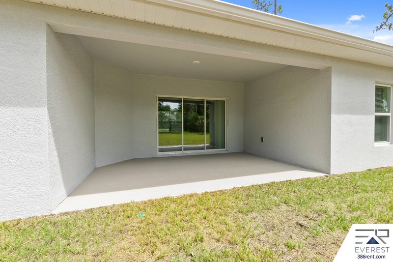 LIKE NEW, UPGRADED 3/2/2 IN POPULAR LEHIGH WOODS property image