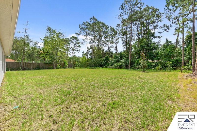 LIKE NEW, UPGRADED 3/2/2 IN POPULAR LEHIGH WOODS property image