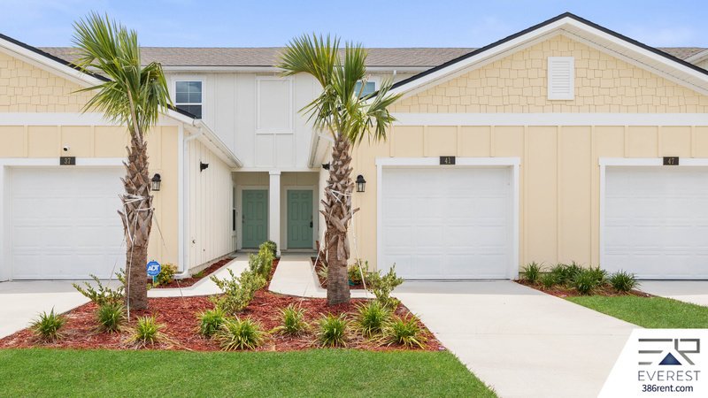LIKE NEW 2/2.5/1 TOWNHOUSE IN BEAUTIFUL SILVERLEAF OF ST AUGUSTINE property image