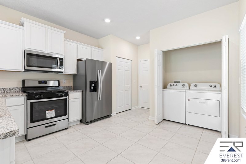 LIKE NEW 2/2.5/1 TOWNHOUSE IN BEAUTIFUL SILVERLEAF OF ST AUGUSTINE property image