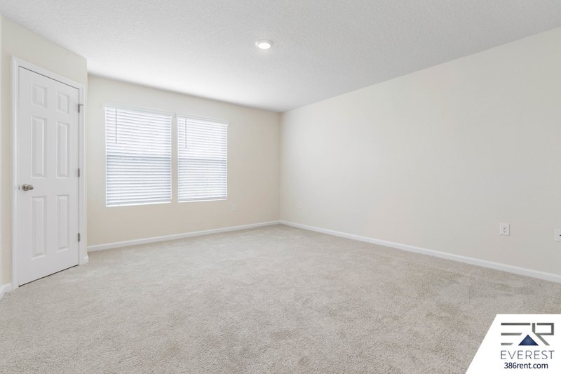 LIKE NEW 2/2.5/1 TOWNHOUSE IN BEAUTIFUL SILVERLEAF OF ST AUGUSTINE property image