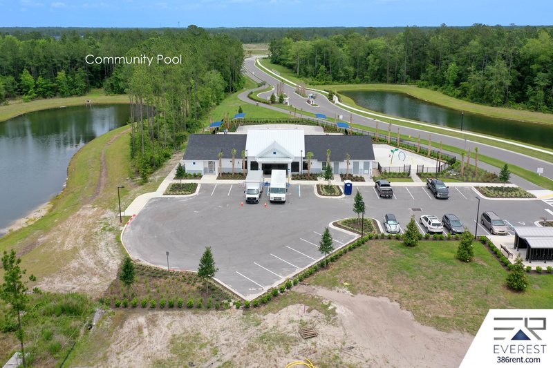 LIKE NEW 2/2.5/1 TOWNHOUSE IN BEAUTIFUL SILVERLEAF OF ST AUGUSTINE property image