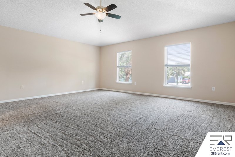 FULLY FENCED, SPACIOUS 4+DEN/2.5/2 IN DESIRABLE QUAIL HOLLOW property image