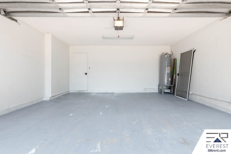 FULLY FENCED, SPACIOUS 4+DEN/2.5/2 IN DESIRABLE QUAIL HOLLOW property image