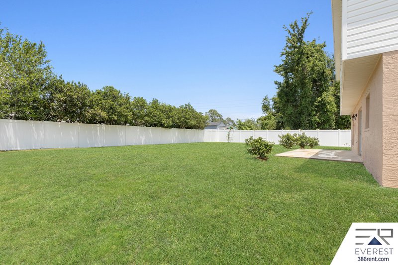 FULLY FENCED, SPACIOUS 4+DEN/2.5/2 IN DESIRABLE QUAIL HOLLOW property image