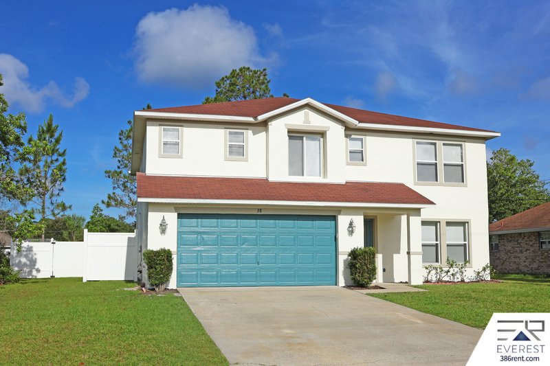 FULLY FENCED, 2 STORY 4/2.5/2 IN POPULAR LEHIGH WOODS property image