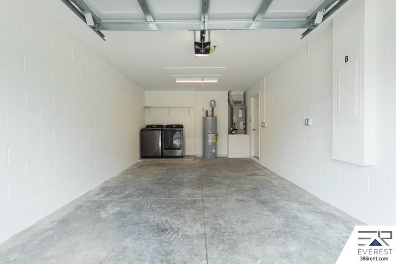 LIKE NEW 3/2/1 TOWNHOUSE IN BEAUTIFUL SEMINOLE WOODS property image