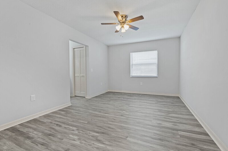 LIKE NEW 3/2/2 IN DESIRABLE PINE LAKES property image
