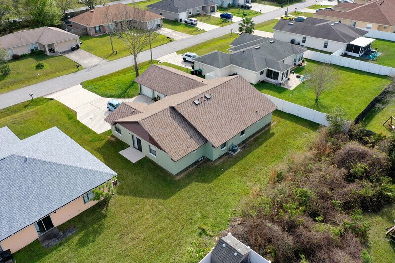 LIKE NEW 3/2/2 IN DESIRABLE PINE LAKES property image