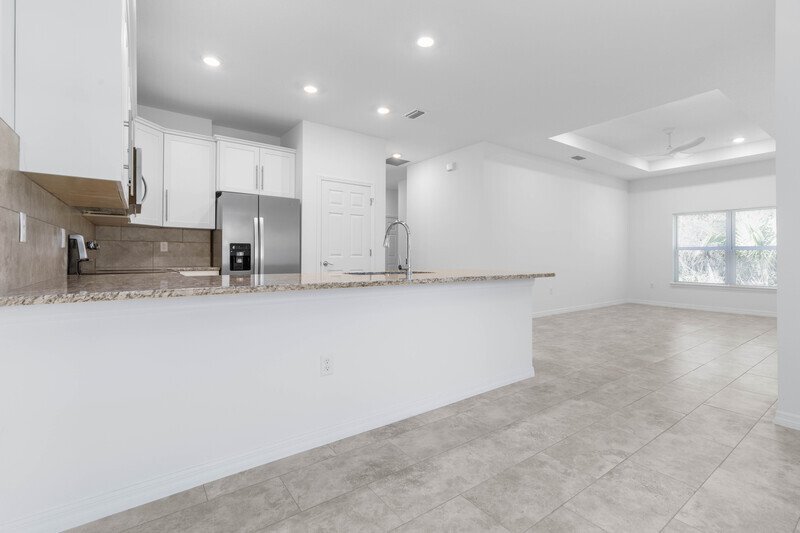 LIKE NEW 3/2/2 TOWNHOME IN POPULAR PINE GROVE property image