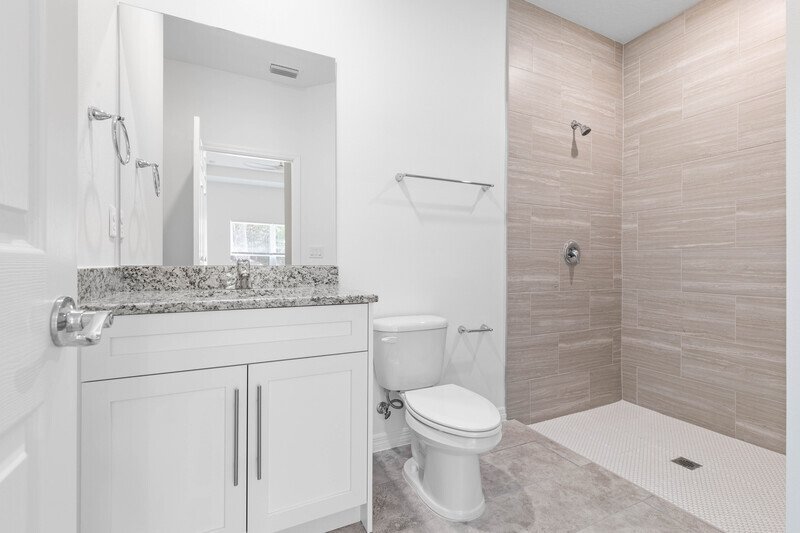 LIKE NEW 3/2/2 TOWNHOME IN POPULAR PINE GROVE property image