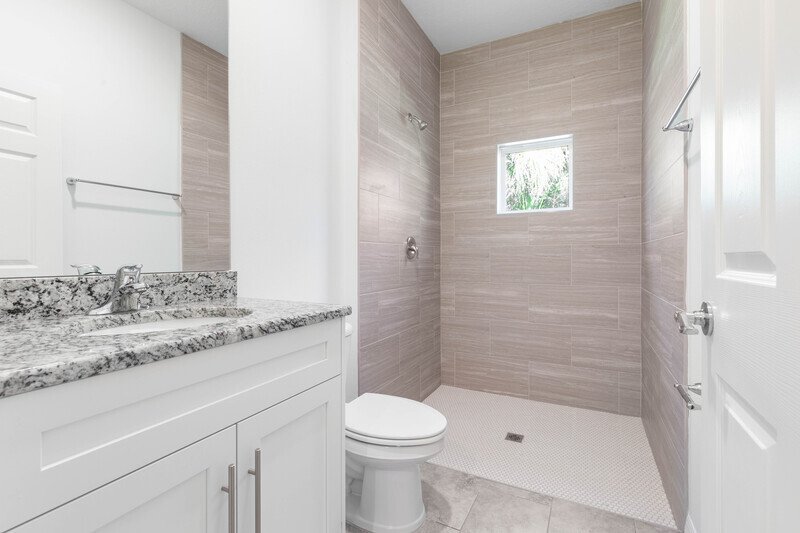 LIKE NEW 3/2/2 TOWNHOME IN POPULAR PINE GROVE property image