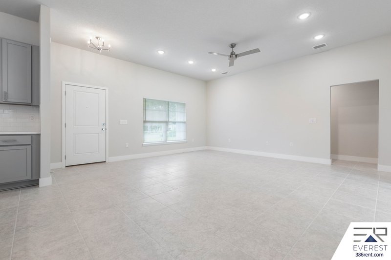FULLY FENCED 3/2/2 ON A CUL DE SAC IN BEAUTIFUL QUAIL HOLLOW property image