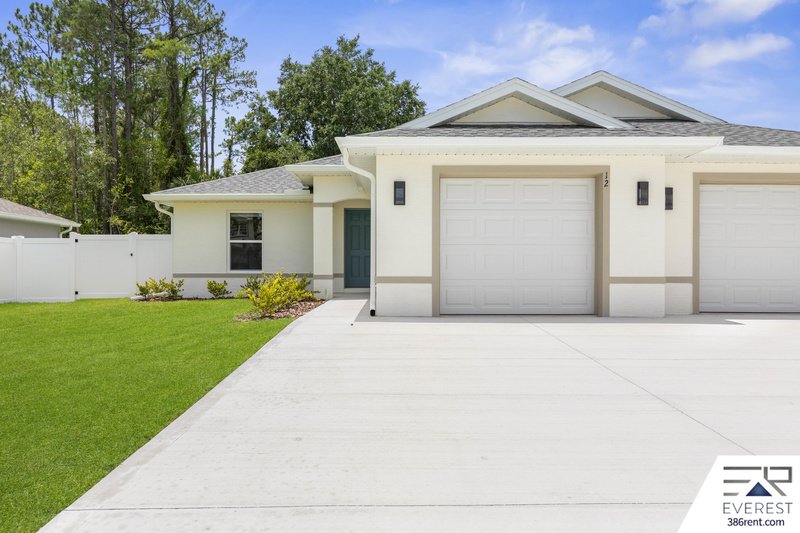 Brand New, fully fenced on a quiet cul-de-sac property image