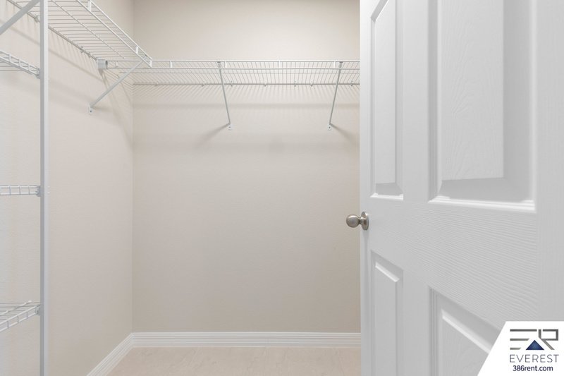 Brand New, fully fenced on a quiet cul-de-sac property image