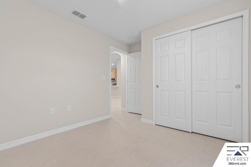 Brand New, fully fenced on a quiet cul-de-sac property image