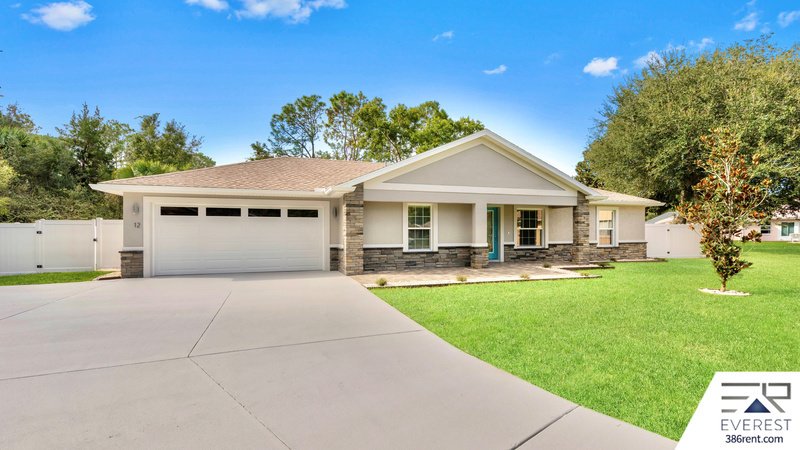 FULLY FENCED, COMPLETELY RENOVATED 3/2/2 ON A CUL-DE-SAC IN THE HEART OF PALM COAST property image