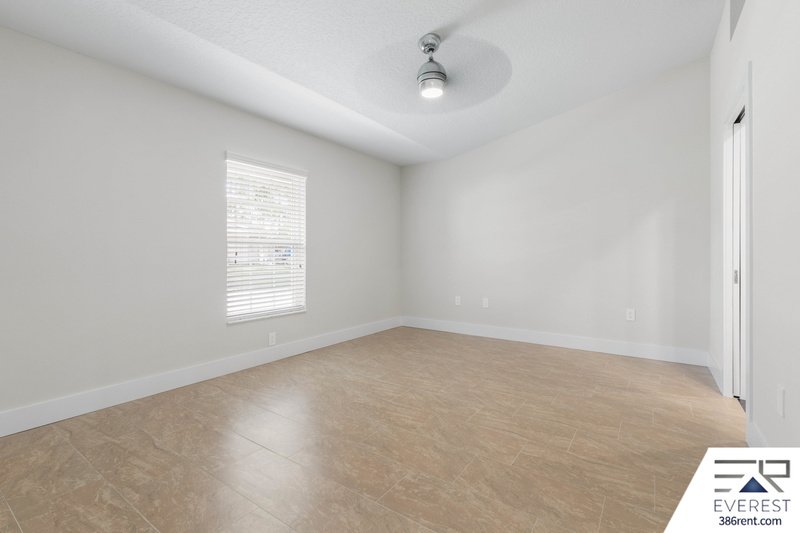 FULLY FENCED, COMPLETELY RENOVATED 3/2/2 ON A CUL-DE-SAC IN THE HEART OF PALM COAST property image