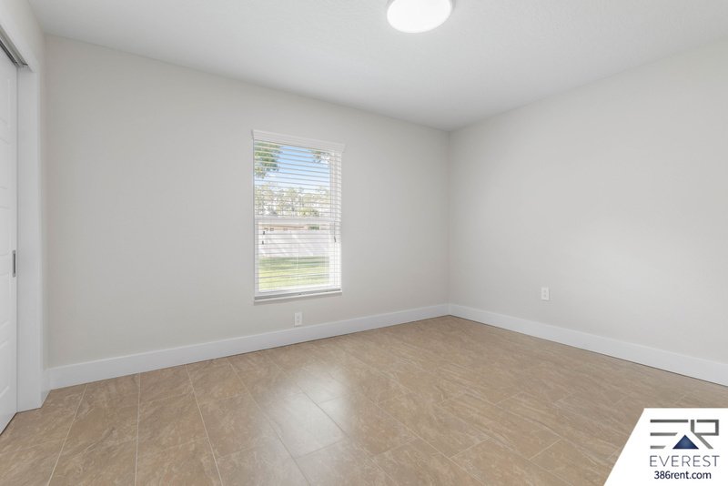 FULLY FENCED, COMPLETELY RENOVATED 3/2/2 ON A CUL-DE-SAC IN THE HEART OF PALM COAST property image