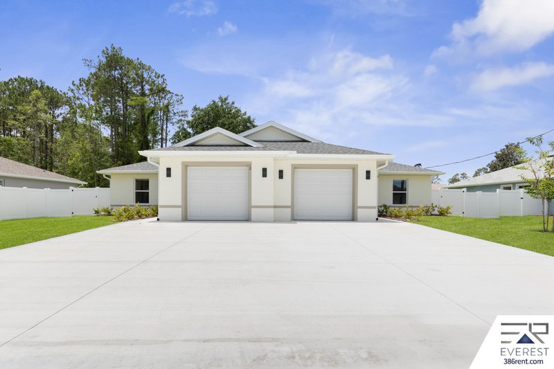 Brand New, fully fenced on a quiet cul-de-sac property image