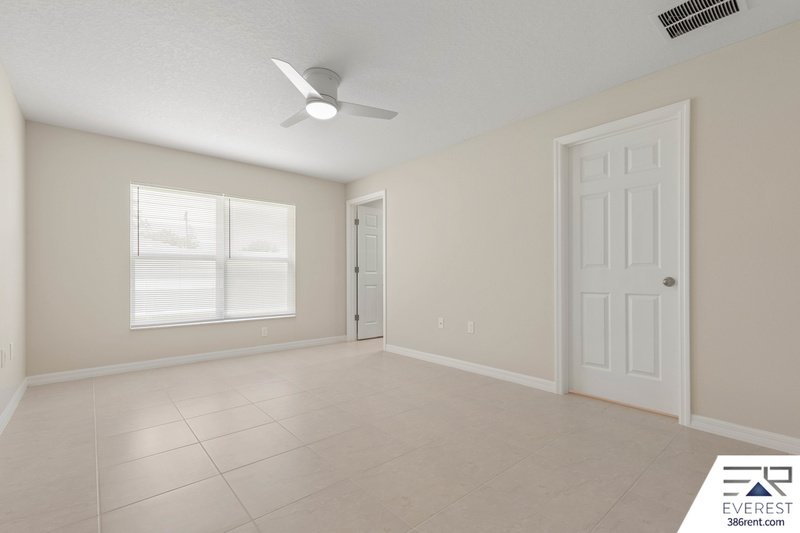 Brand New, fully fenced on a quiet cul-de-sac property image