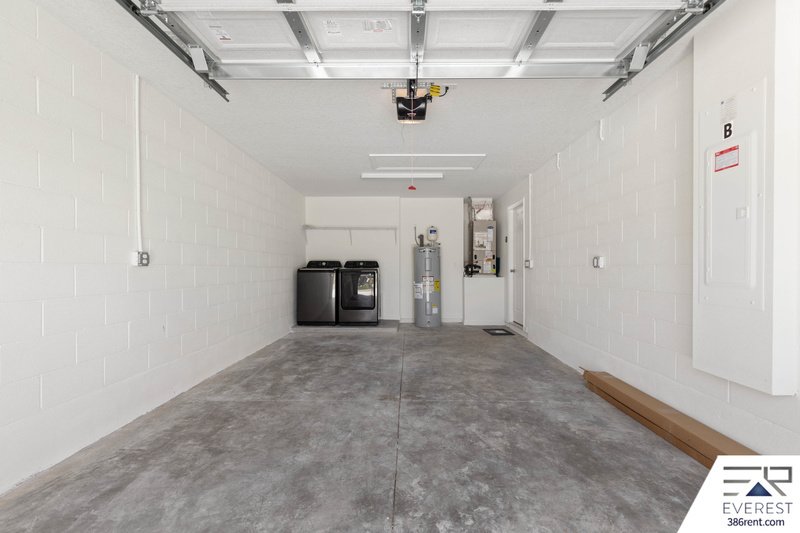 Brand New, fully fenced on a quiet cul-de-sac property image