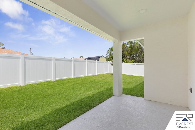 Brand New, fully fenced on a quiet cul-de-sac property image