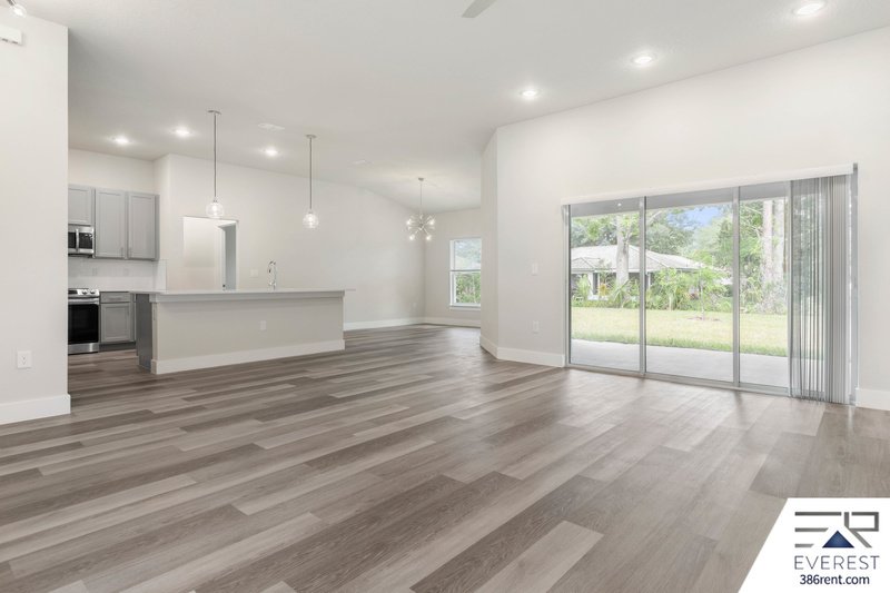 LIKE NEW, UPGRADED 3/2/2 IN THE HEART OF PALM COAST property image