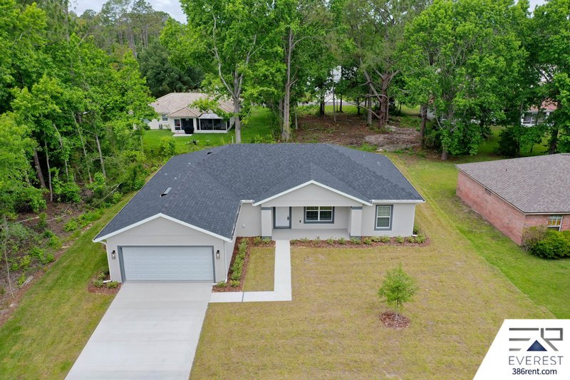LIKE NEW, UPGRADED 3/2/2 IN THE HEART OF PALM COAST property image