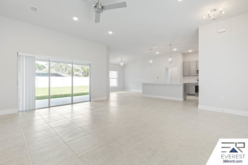 FULLY FENCED, LIKE NEW 3/2/2 IN DESIRABLE INDIAN TRAILS property image