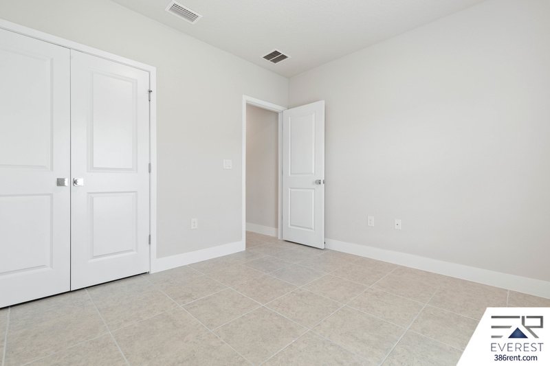 FULLY FENCED, LIKE NEW 3/2/2 IN DESIRABLE INDIAN TRAILS property image