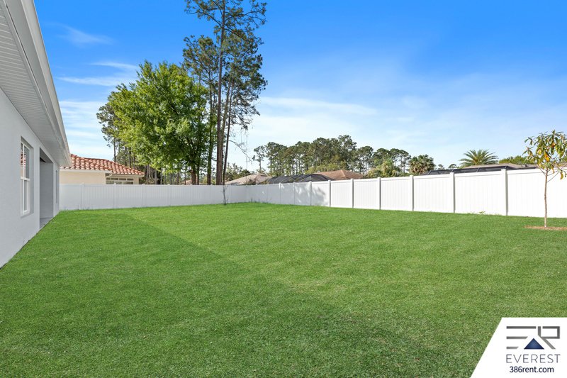 FULLY FENCED, LIKE NEW 3/2/2 IN DESIRABLE INDIAN TRAILS property image