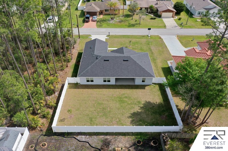 FULLY FENCED, LIKE NEW 3/2/2 IN DESIRABLE INDIAN TRAILS property image