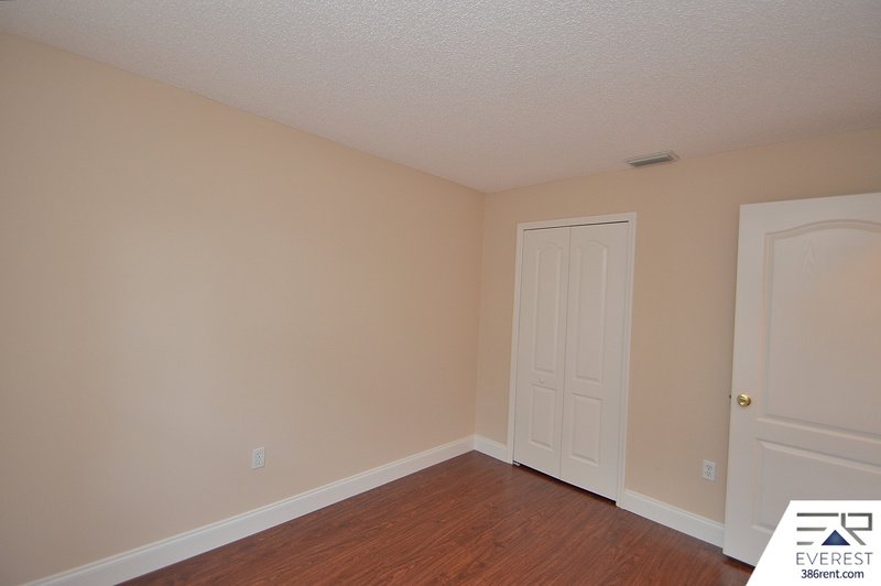FUNCTIONAL 3/2/2 IN THE HEART OF PALM COAST property image