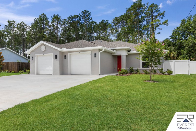Brand New, fully fenced on a quiet cul-de-sac property image