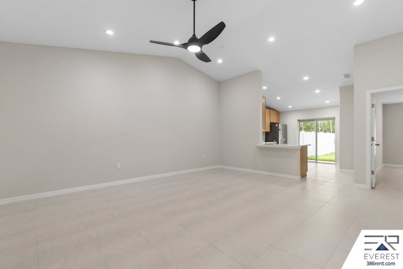 Brand New, fully fenced on a quiet cul-de-sac property image