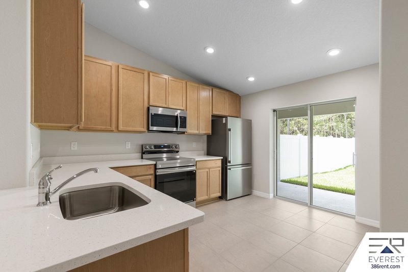 Brand New, fully fenced on a quiet cul-de-sac property image