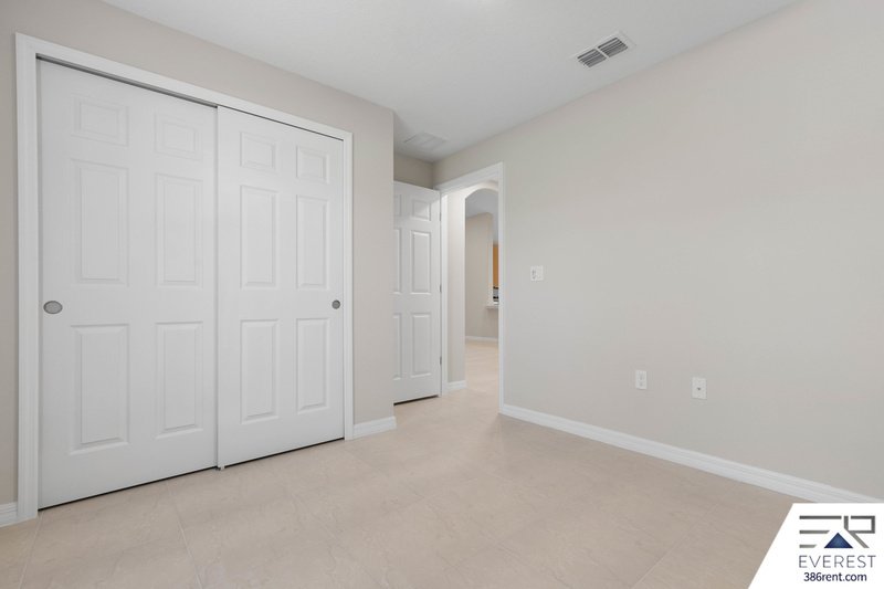 Brand New, fully fenced on a quiet cul-de-sac property image