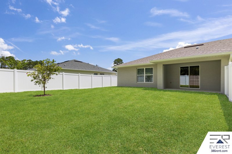 Brand New, fully fenced on a quiet cul-de-sac property image