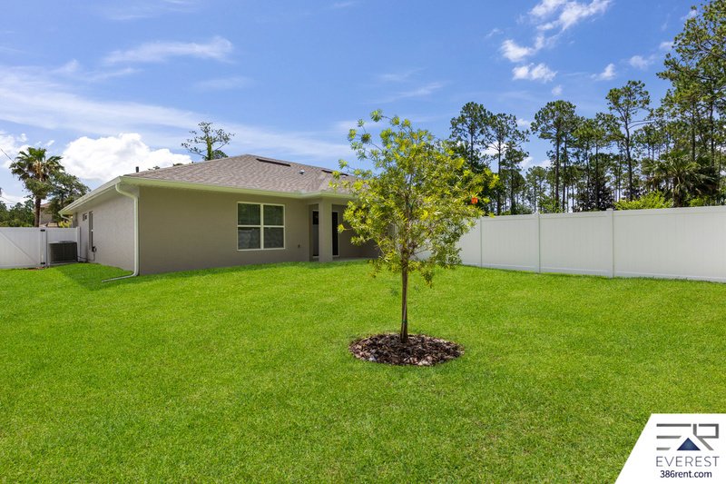 Brand New, fully fenced on a quiet cul-de-sac property image
