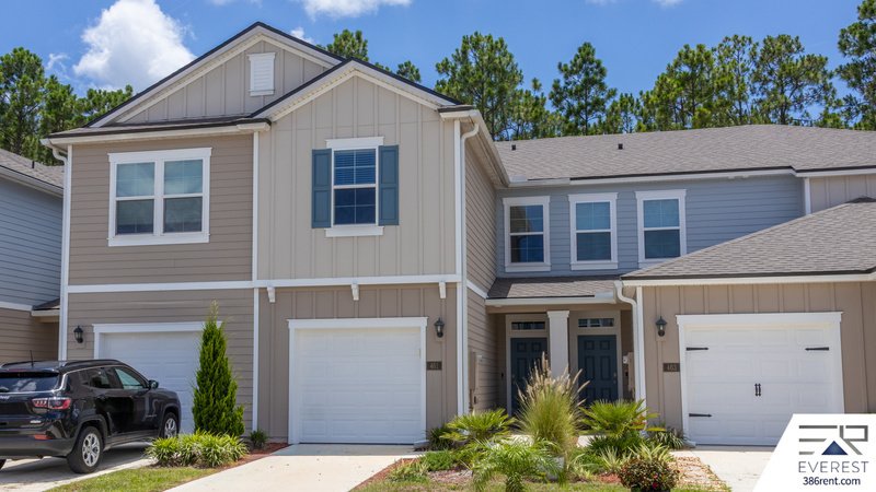 LIKE NEW 3/2.5/1 TOWNHOUSE IN DESIRABLE PALM COAST property image