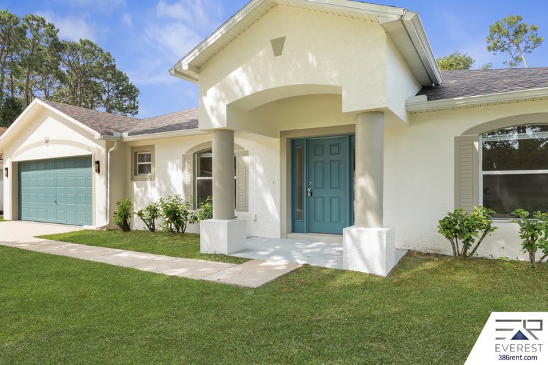 FULLY FENCED, SPACIOUS 4+DEN/3/2 IN DESIRABLE INDIAN TRAILS property image