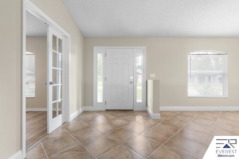 FULLY FENCED, SPACIOUS 4+DEN/3/2 IN DESIRABLE INDIAN TRAILS property image