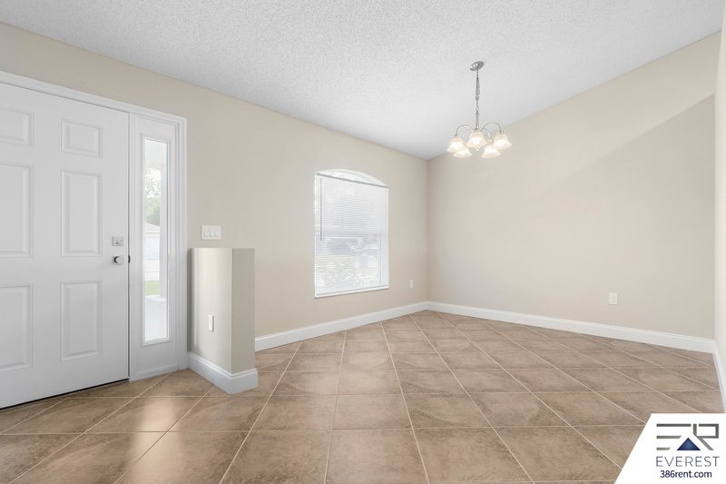 FULLY FENCED, SPACIOUS 4+DEN/3/2 IN DESIRABLE INDIAN TRAILS property image