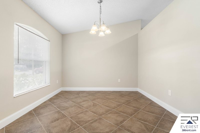 FULLY FENCED, SPACIOUS 4+DEN/3/2 IN DESIRABLE INDIAN TRAILS property image