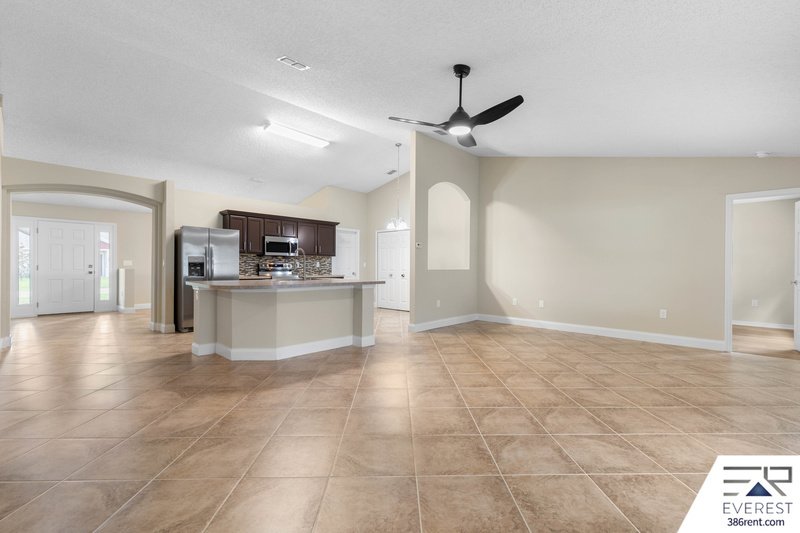 FULLY FENCED, SPACIOUS 4+DEN/3/2 IN DESIRABLE INDIAN TRAILS property image