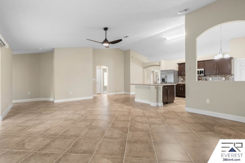 FULLY FENCED, SPACIOUS 4+DEN/3/2 IN DESIRABLE INDIAN TRAILS property image