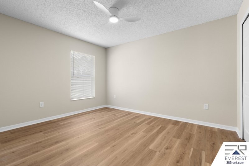 FULLY FENCED, SPACIOUS 4+DEN/3/2 IN DESIRABLE INDIAN TRAILS property image